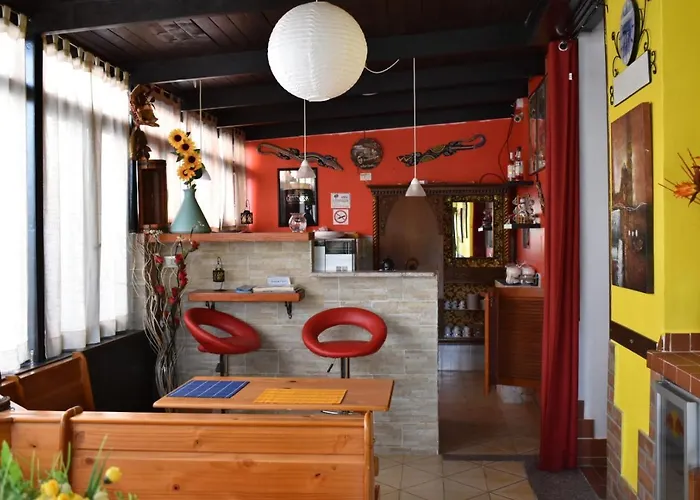 Mony's Island Pensjonat