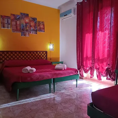 Mony's Island Affittacamere 3*