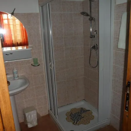 Guest house Mony's Island *